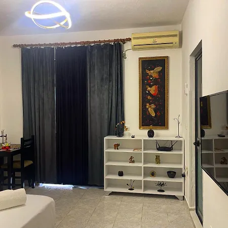 Kraja's * Tirana
